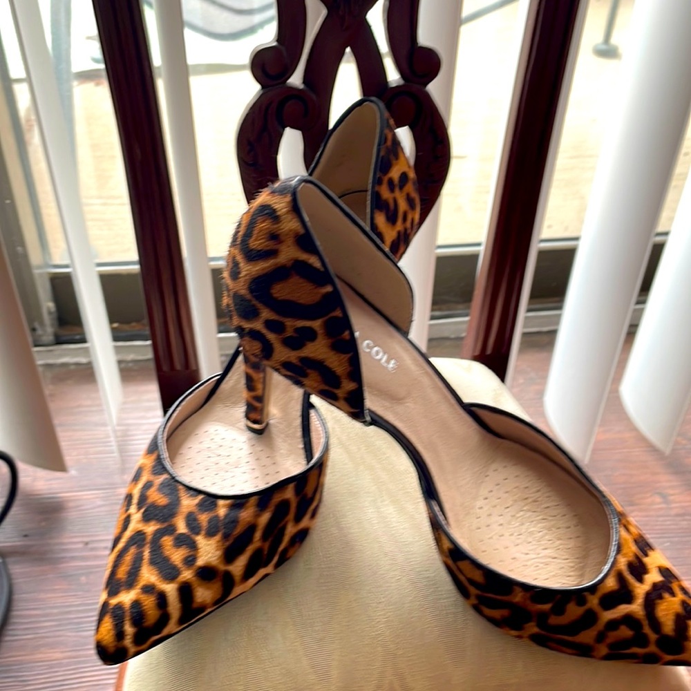 Selling animal print heels hardly been worn. Very good condition & very sexy.